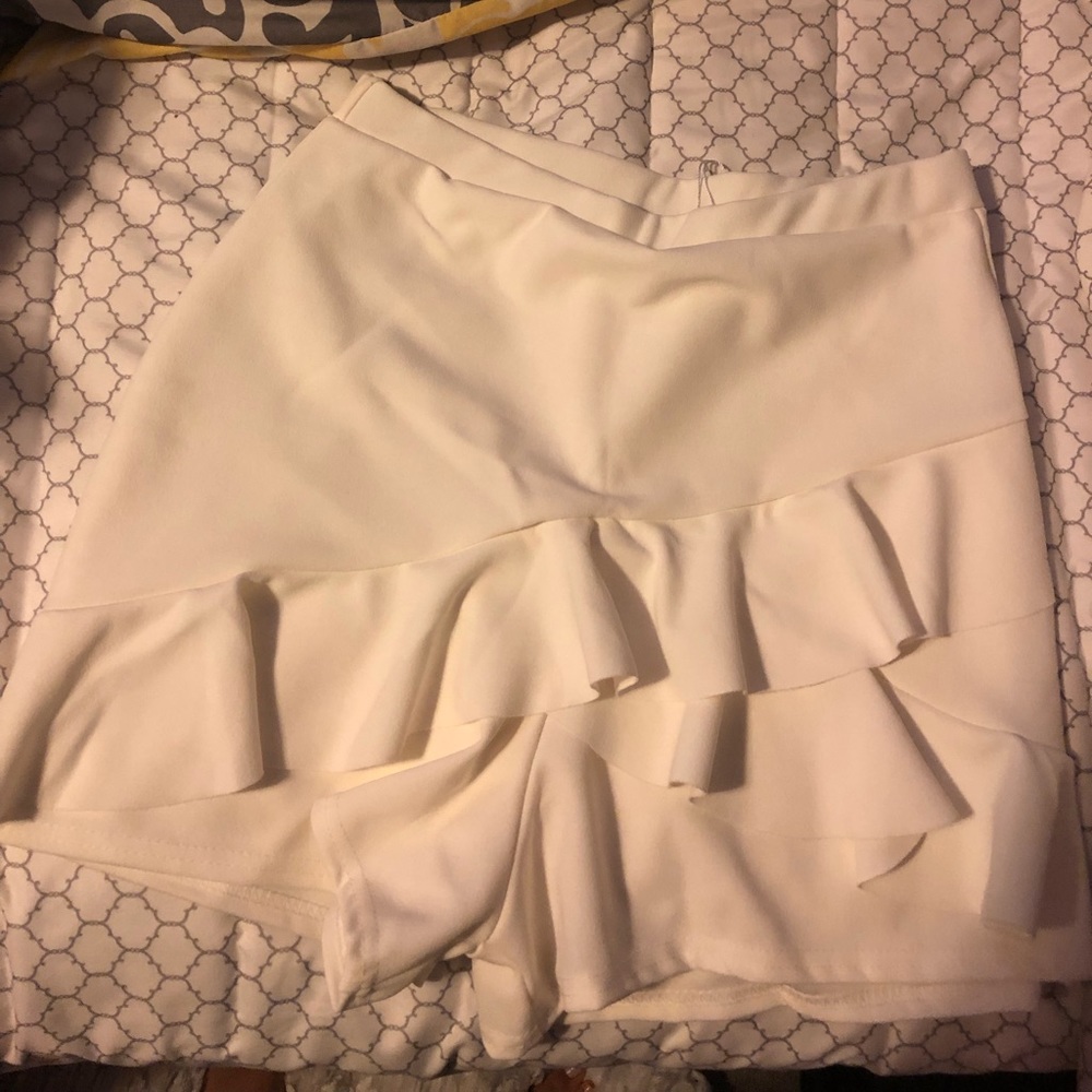 Missguided white ruffle skort